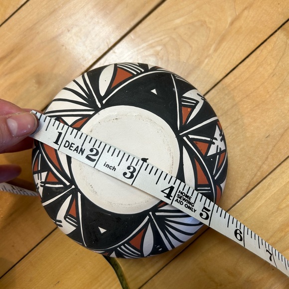 Acoma pottery piece - Picture 6 of 7